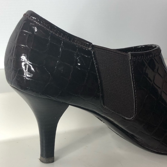 New Woman’s Iflex by Anne Klein Shoes in Brown ! - Picture 3 of 10